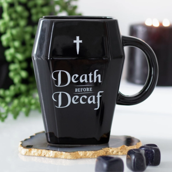 caneca caixao preto halloween 1