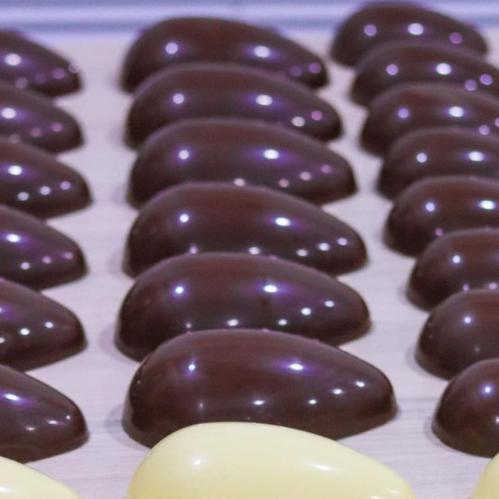 Molde de Chocolate Especial 3 Partes - Ovo da Páscoa Casca Fina 350gr - Image 1